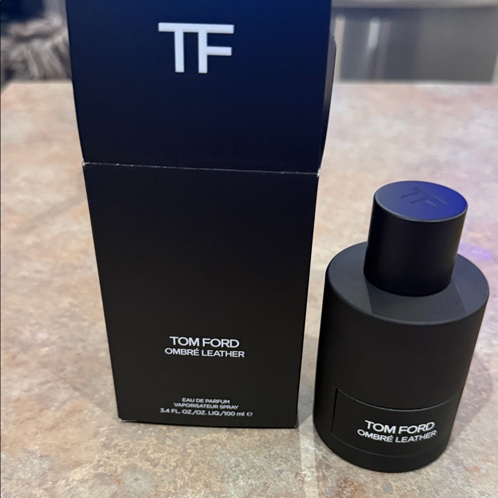 TOM FORD